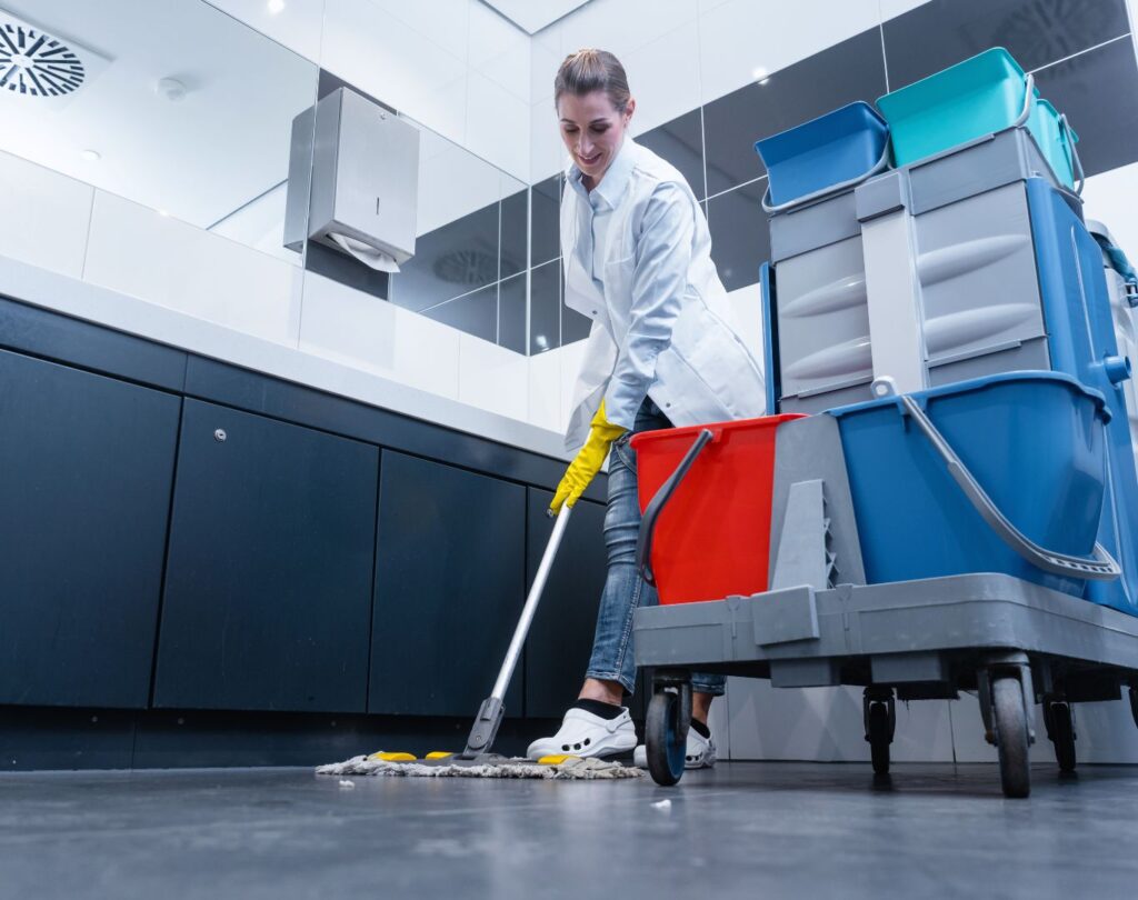 Commercial cleaning in Layton, UT office building