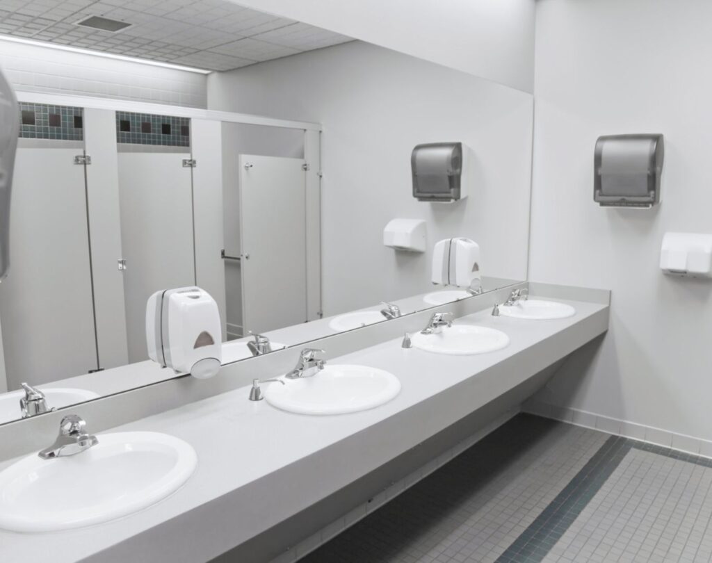 Professional office cleaning services in South Ogden, UT maintaining a clean office interior