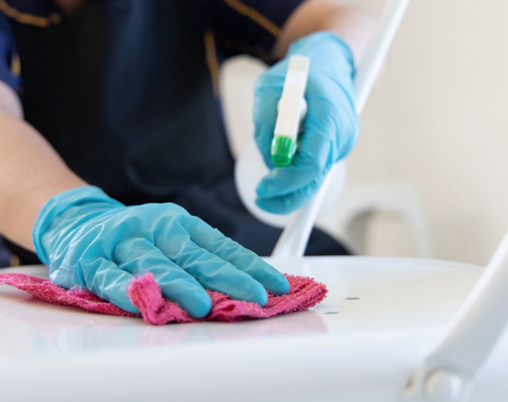 Professional medical office cleaning services in Hyrum, UT maintaining a clean treatment room